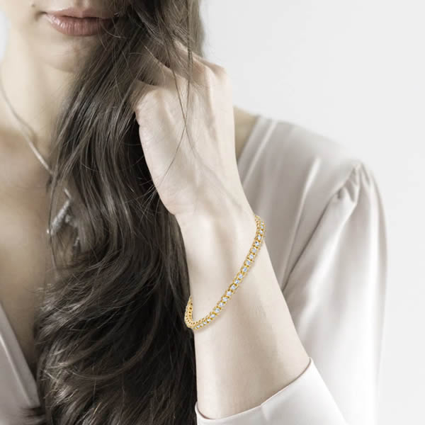 Diamond bangles & Bracelets $4000 - $6000 Diamond bracelets are simply elegant.  The brilliance of diamonds adorning her wrist 